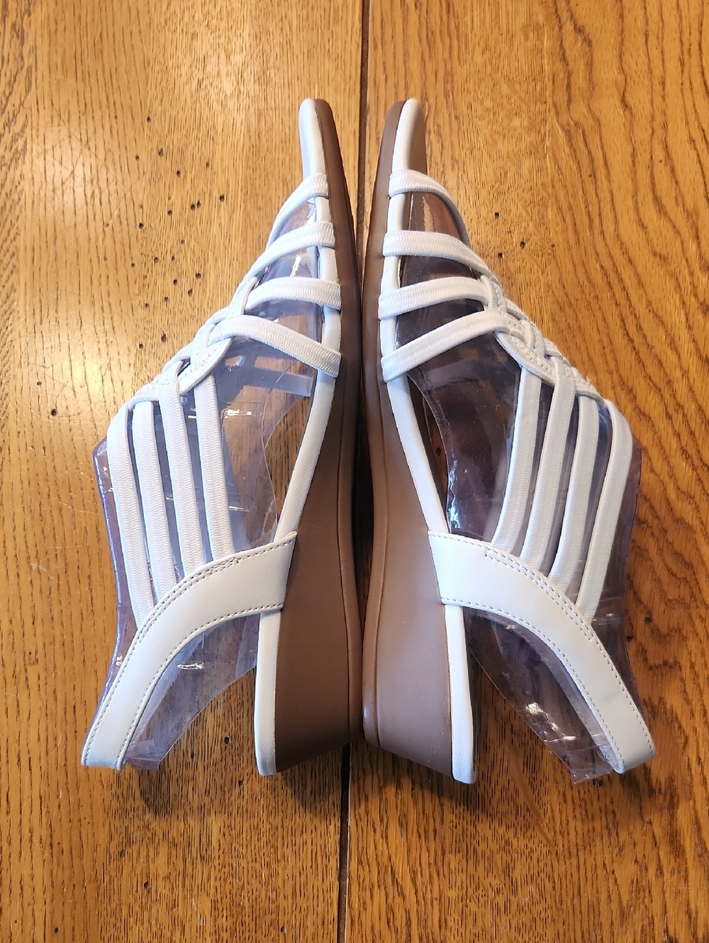 Naturalizer White Stretchy, Wedge Sandals with 1 ½ inch heel, NWOB, Size 5 - Picture 5 of 8